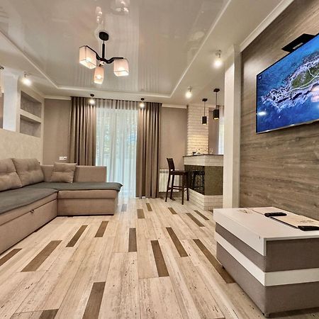 Apartpoltava Розкішна Студія З Кутовою Ванною, 1-Й Будинок Біля Корпусного Парку, Панорамний Балкон Bagian luar foto