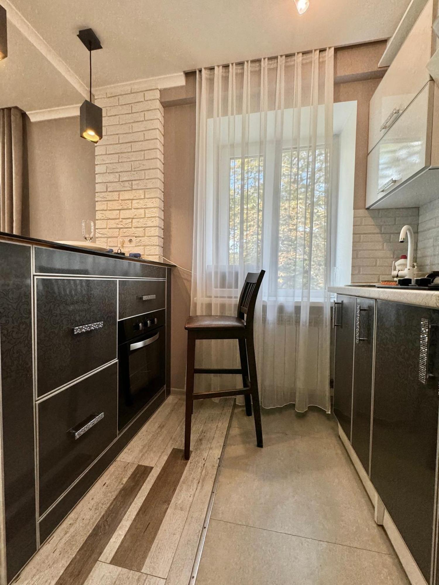 Apartpoltava Розкішна Студія З Кутовою Ванною, 1-Й Будинок Біля Корпусного Парку, Панорамний Балкон Bagian luar foto
